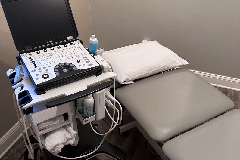 Device next to orthopedic chair